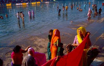 bathing at Kumbha